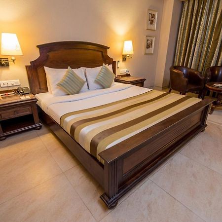 בארילי Hotel Le Cypress מראה חיצוני תמונה